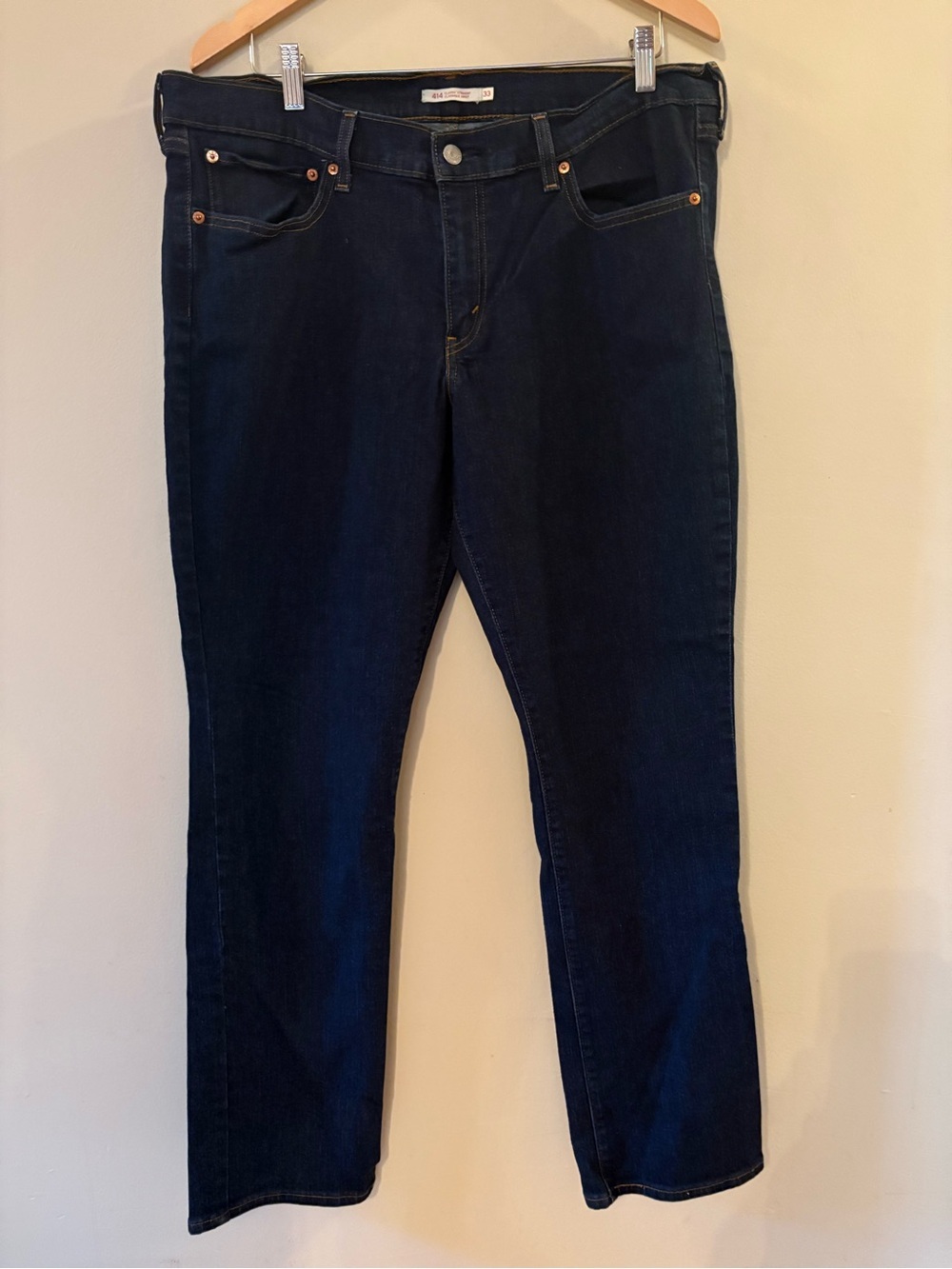 Levi's 414 women’s Classic Straight Leg Jeans Dark Blue Size 33, fit larger